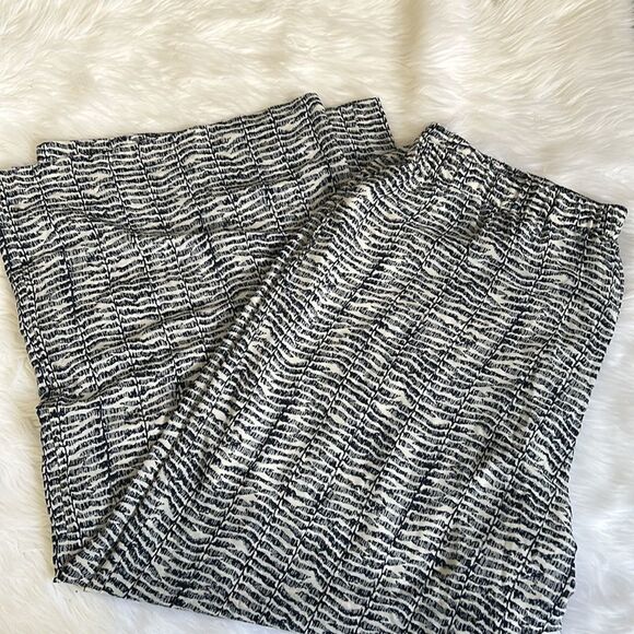 Black & white flared pants plus size 2XL - Picture 4 of 4
